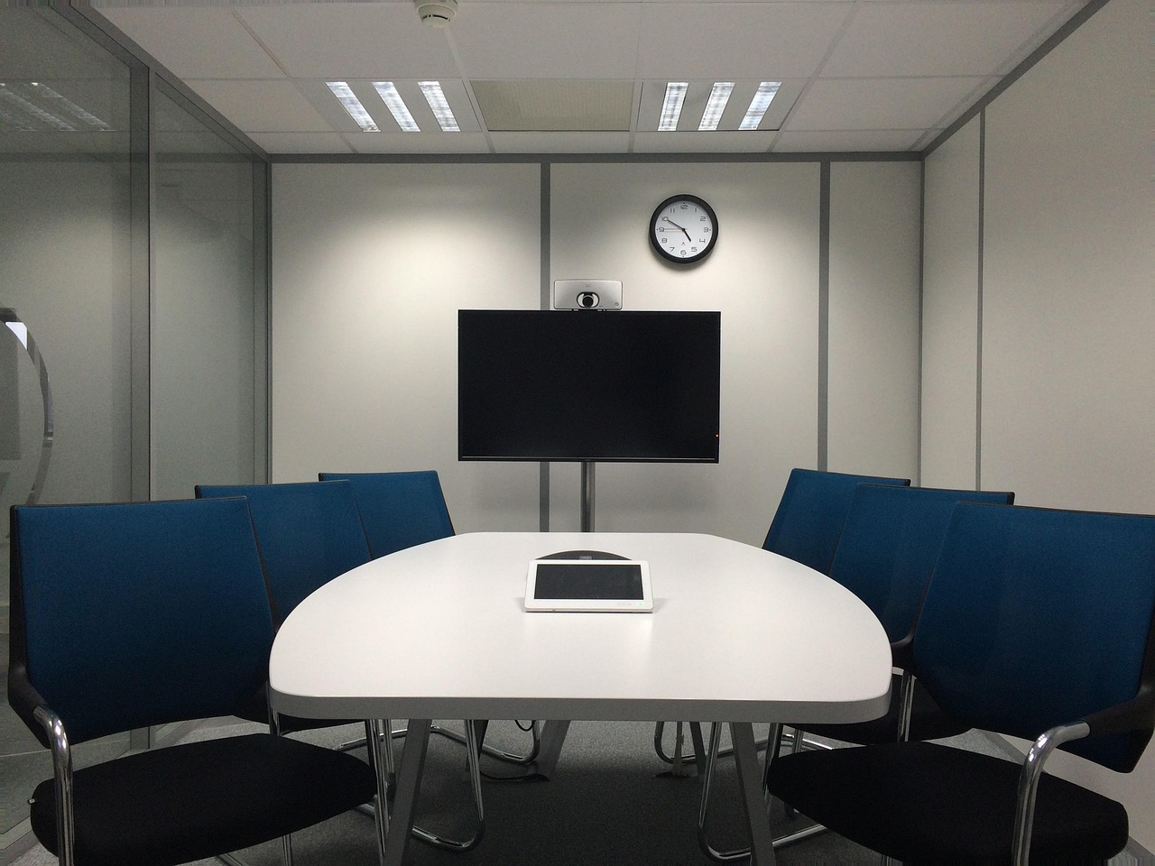 Client and advisor meeting in an office